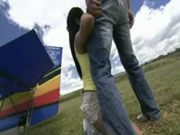 两個亞洲少女在野外舔下體口爆